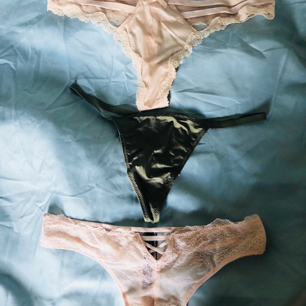 VS THONGS S